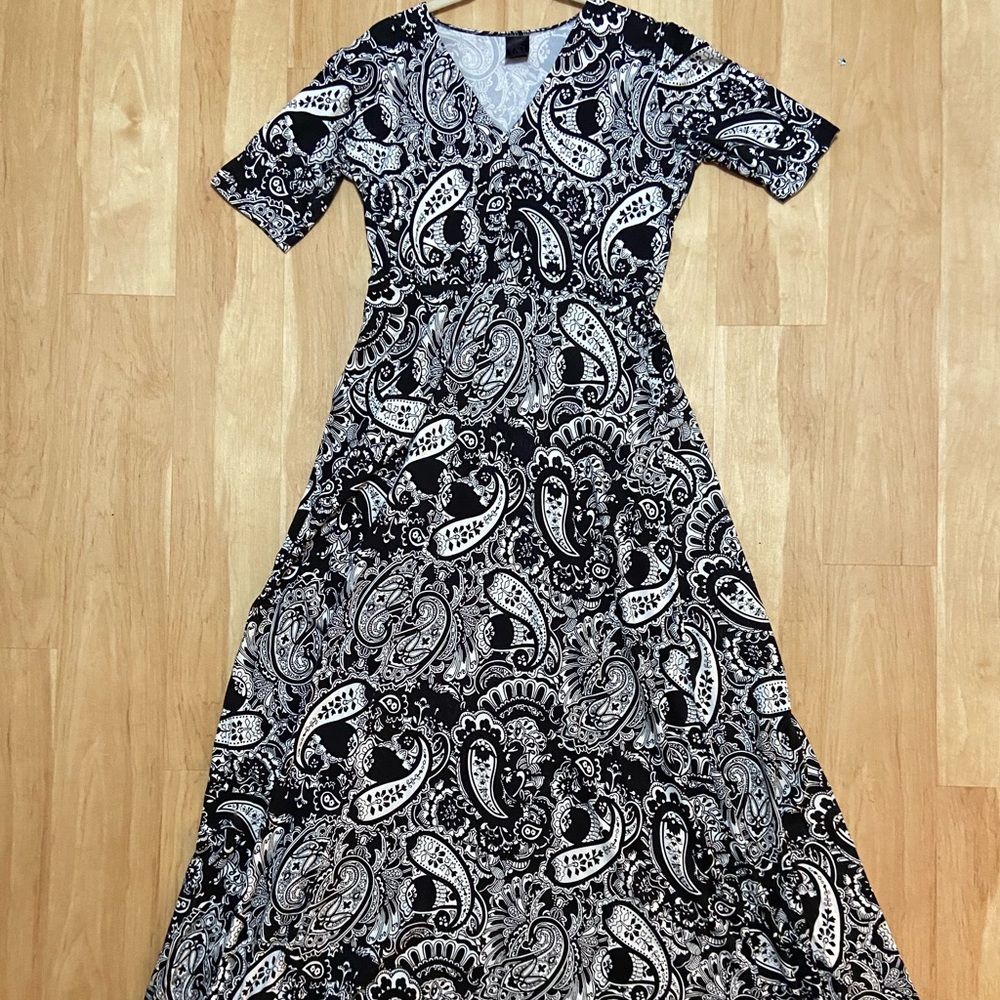 Tall Agnes and Dora paisley dress